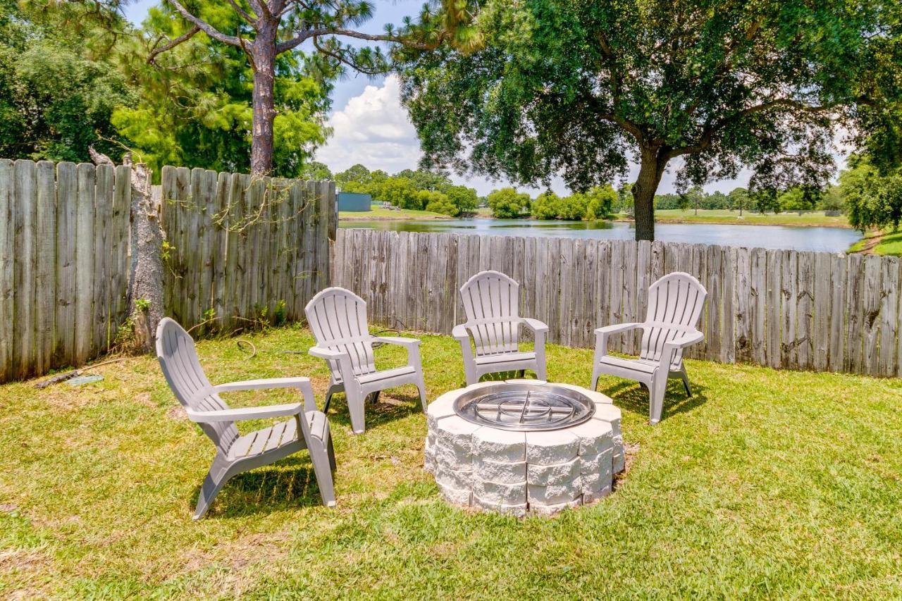 Gulf Breeze Vacation Rental For 2 With Pool Access! Buitenkant foto