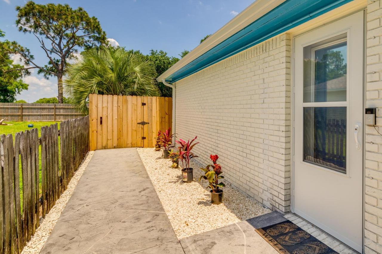 Gulf Breeze Vacation Rental For 2 With Pool Access! Buitenkant foto